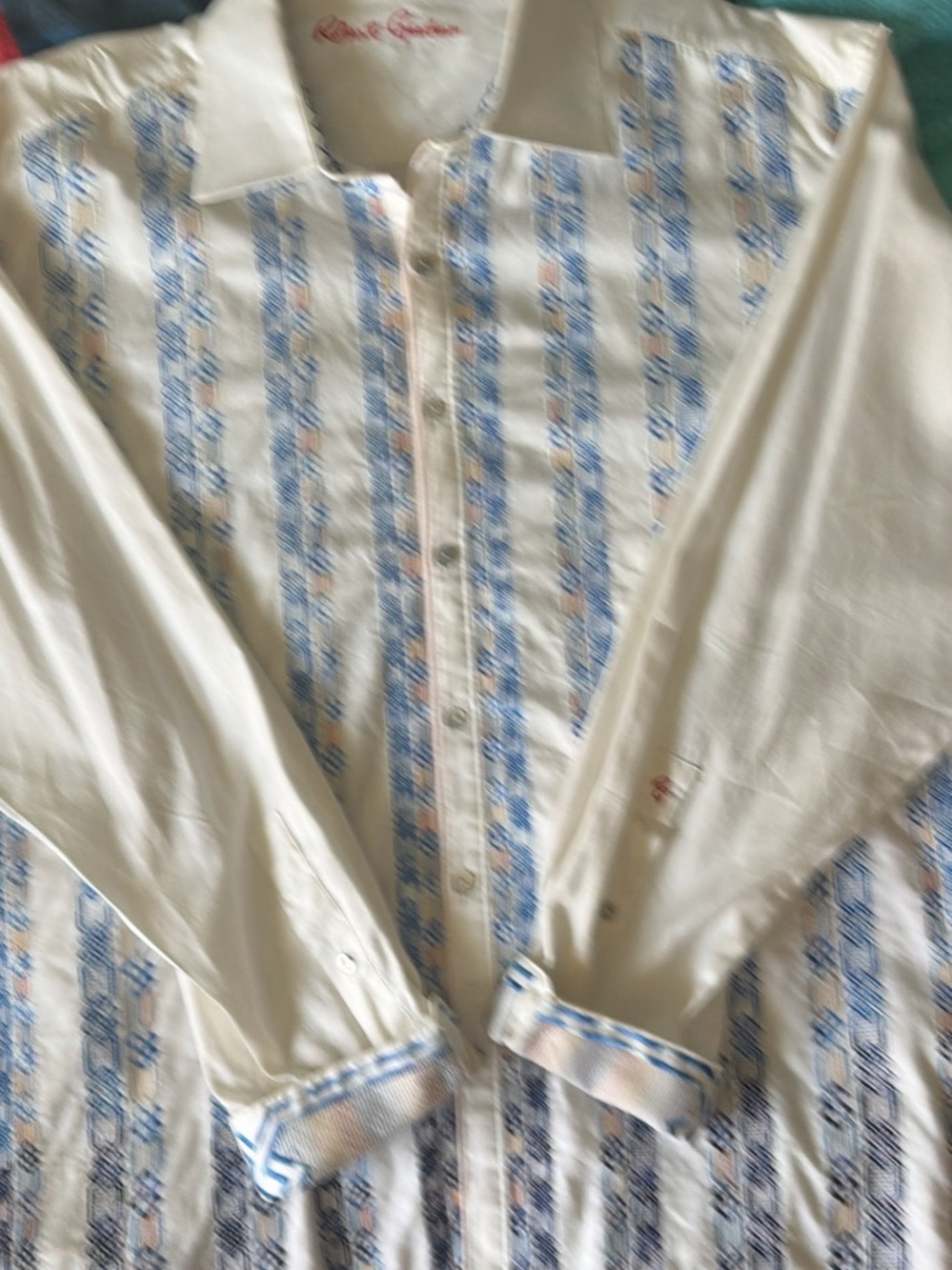 Robert Graham Men's Casual Button-Up Shirt in Cream with Blue Stripe Pattern